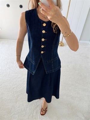 Gold Düğme Yelek ve Maksi Boy Etek Denim Takım 