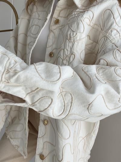 İşleme Detaylı Oversize Ceket Krem 