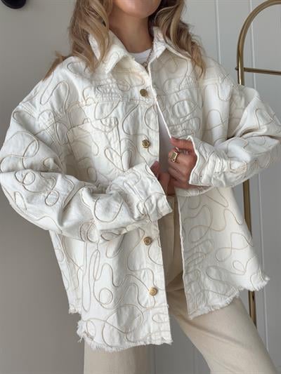 İşleme Detaylı Oversize Ceket Krem 