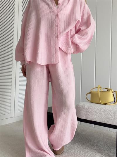 Oversize Gömlek ve Rahat Kalıp Astarlı Pantolon Takım Pembe