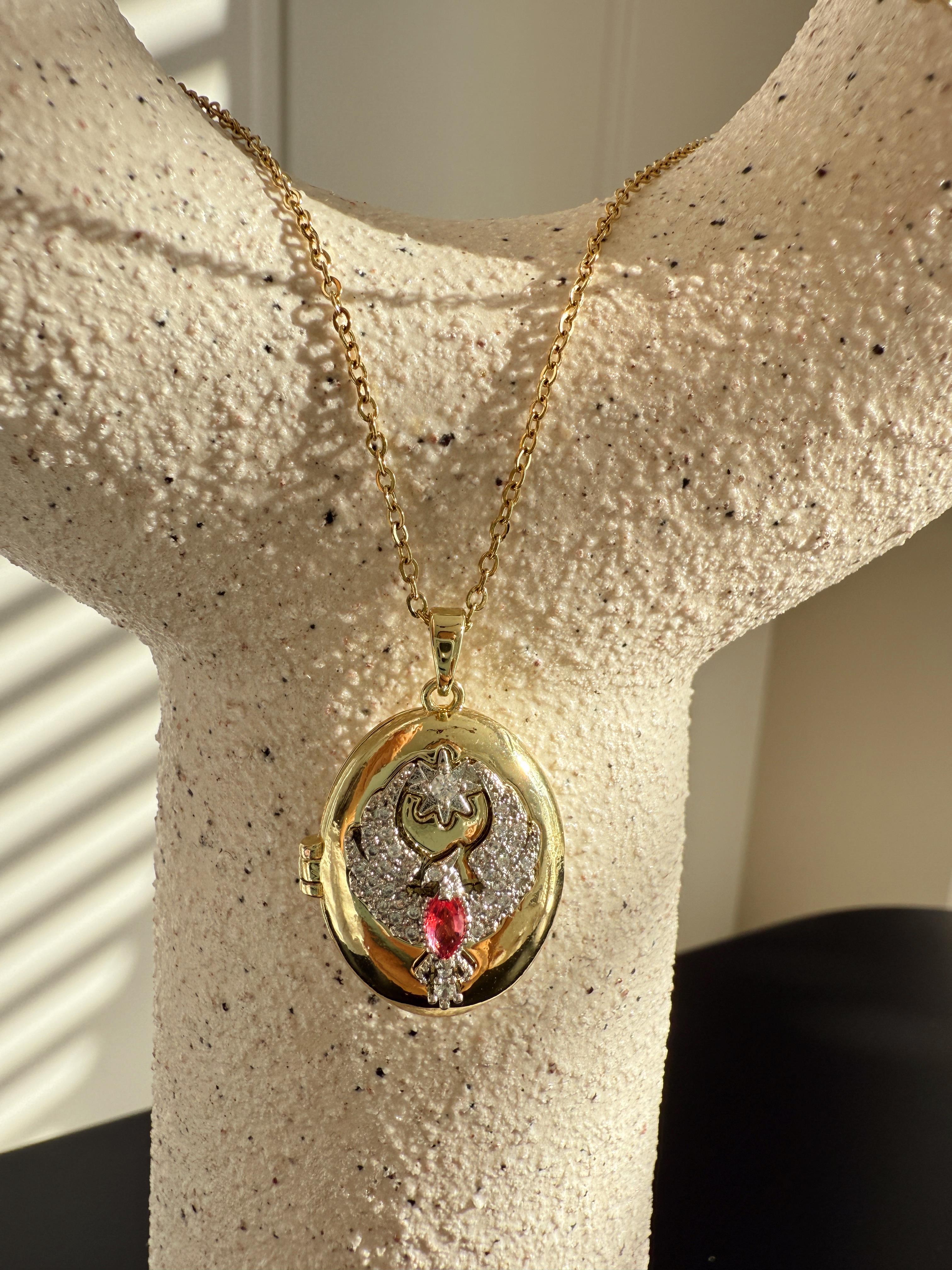 Anka Kuşu Oval Gold Kolye 