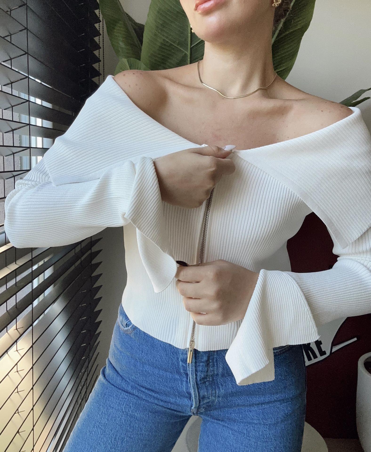 Bardot Yaka Kol Yırtmaç Detaylı Fermuarlı Triko Hırka Beyaz