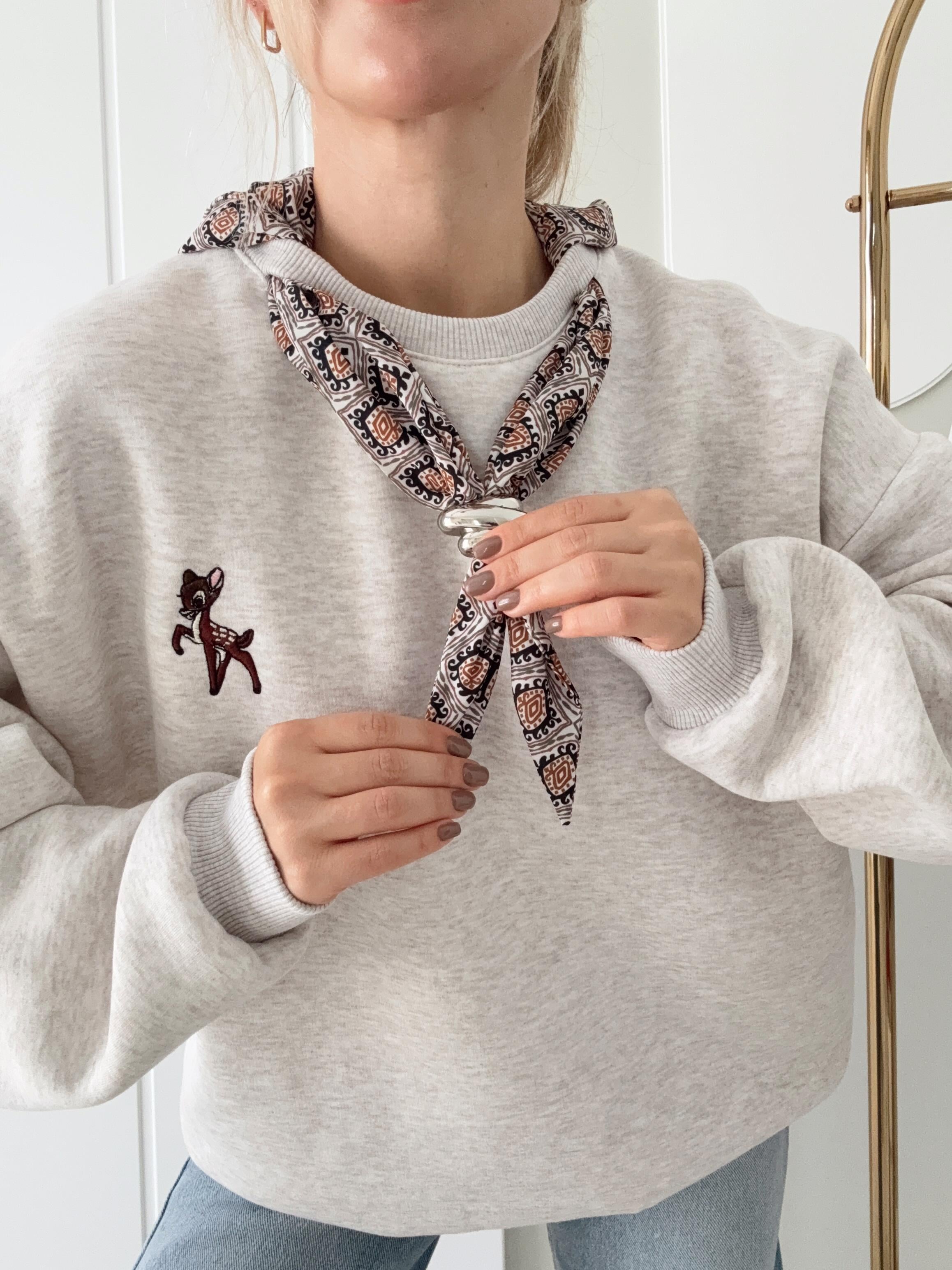 Fularlı Sweatshirt Ceylan Baskılı 