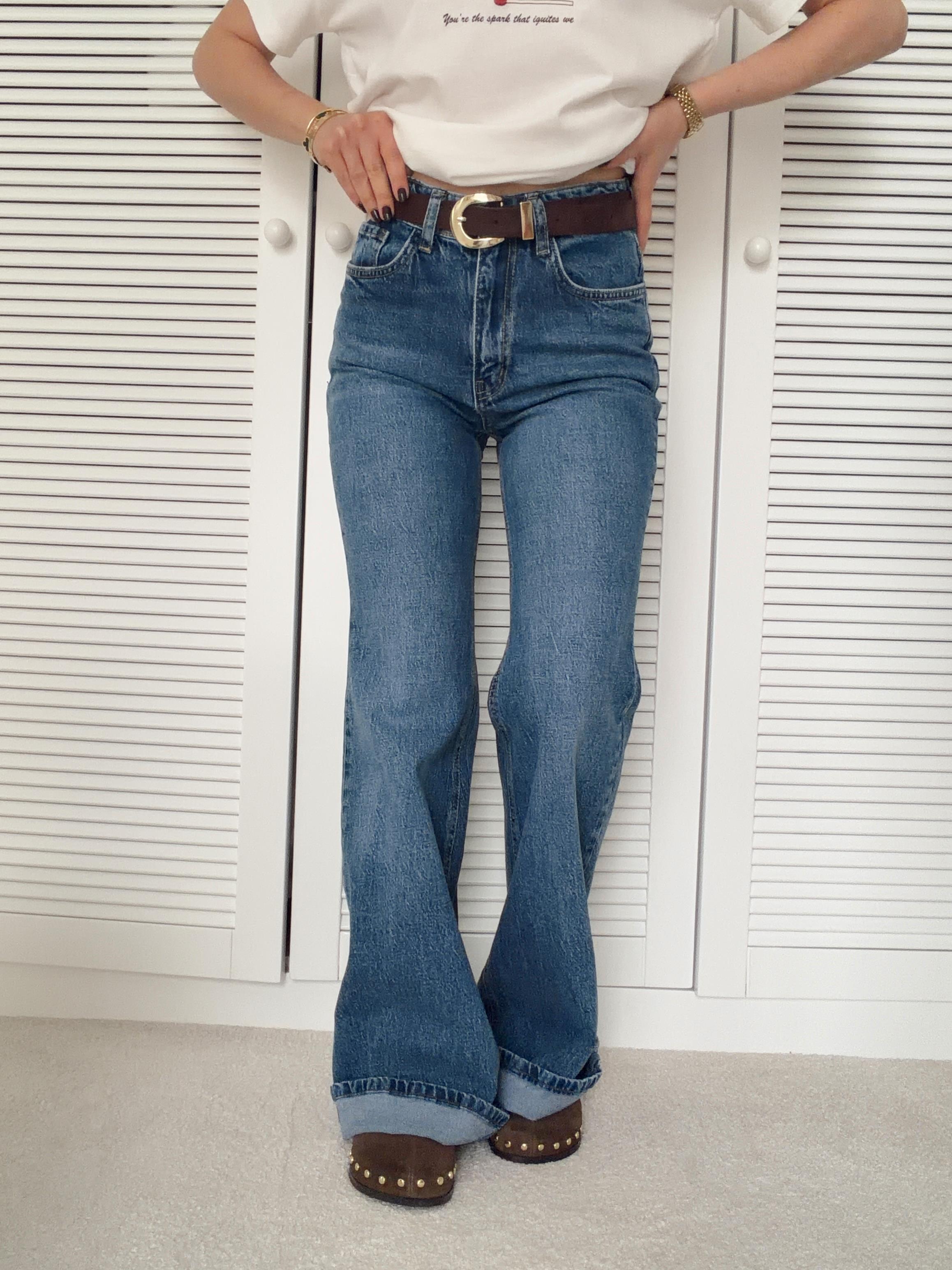 Yüksek Bel ve İspanyol Geniş Paçalı Kemer Aksesuarlı Denim Pantolon 