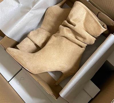 Bej Süet Topuklu Ayakkabı