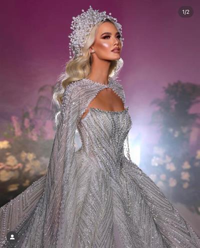 Beyaz Full Taş İşlemeli Straplez Pelerin Detaylı Prenses Model Aurora Gelinlik