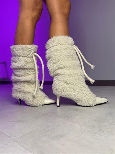 Ekru Koyun Yün Tasarım Çizme