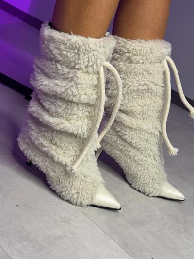 Ekru Koyun Yün Tasarım Çizme