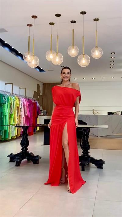 Kırmızı Aerobin Kumaş Derin Yırtmaçlı Elbise