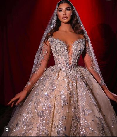 Krem Üzeri Gümüş Taş İşlemeli Göğüs Dekolteli Prenses Model Seraphina Gelinlik