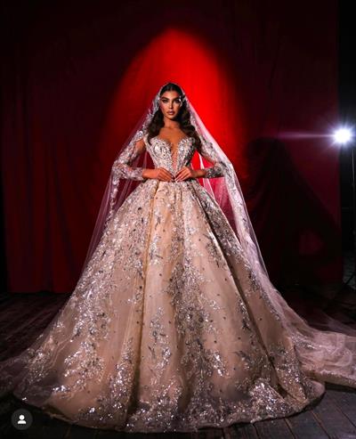 Krem Üzeri Gümüş Taş İşlemeli Göğüs Dekolteli Prenses Model Seraphina Gelinlik