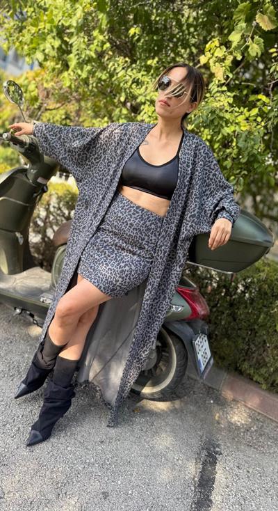 leopar desenli hırka etek takım