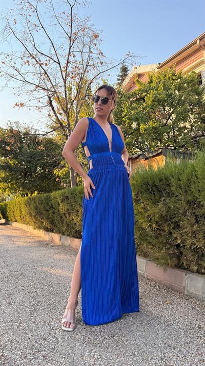 Saks Mavi Saten Pilise Sırt Ve Göğüs Dekolteli Elbise