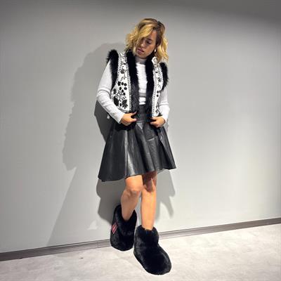 Siyah Beyaz Desenli Kürklü Triko Yelek