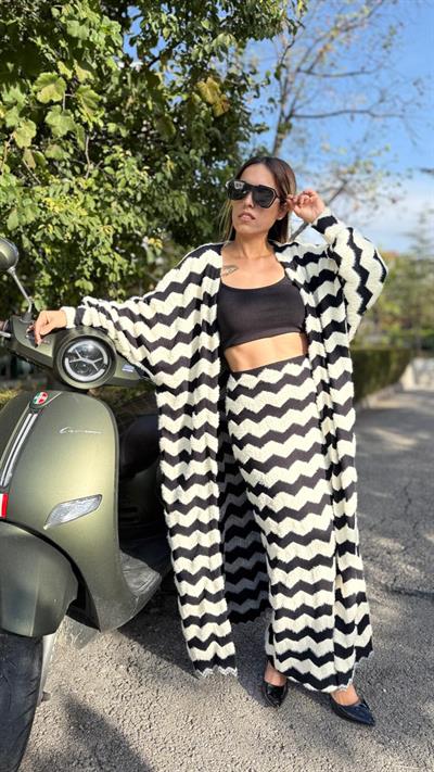 siyah beyaz desenli triko etek