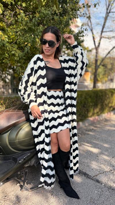 siyah beyaz desenli triko hırka