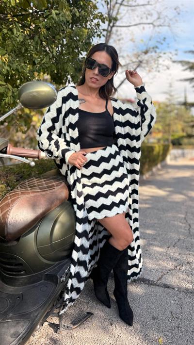 siyah beyaz desenli triko mini etek