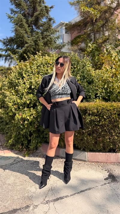 siyah ceket şort takım