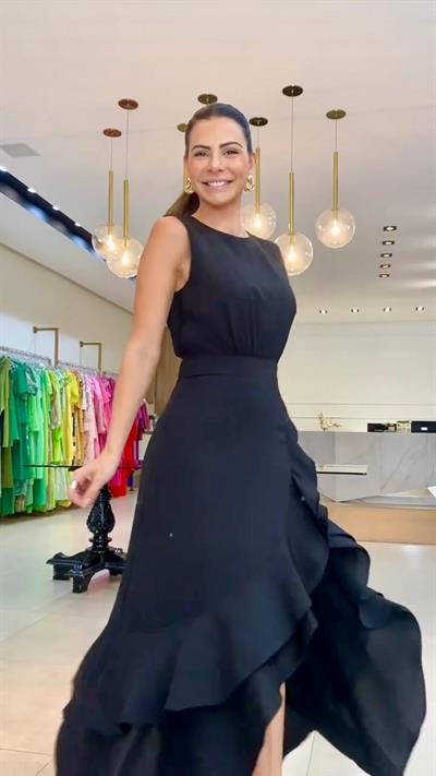 Siyah Dabıl Kumaş Volanlı Elbise