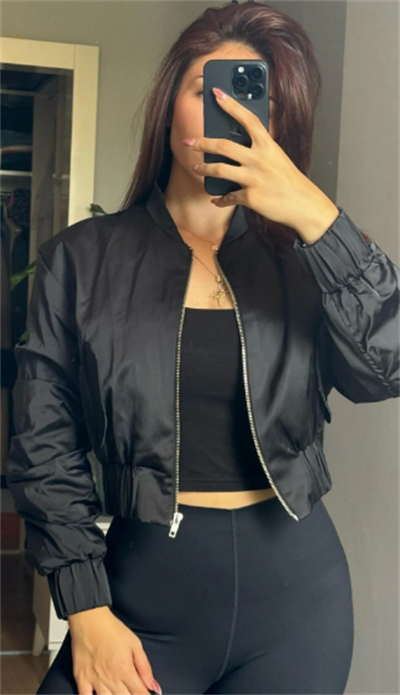 Siyah Saten Kumaş Önü Fermuarlı Cep Detaylı Mont