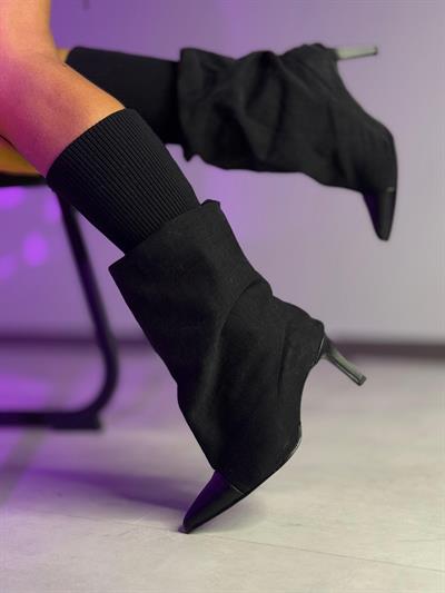 Siyah Sivri Burun Tasarım Çizme