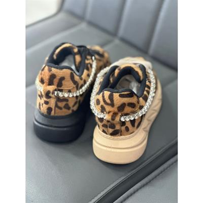 Siyah Tabanlı Leopar Taş Zincir Detaylı Spor Ayakkabı