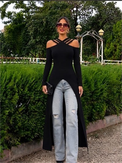 Siyah Yakası Şerit Detaylı Asimetrik Bluz