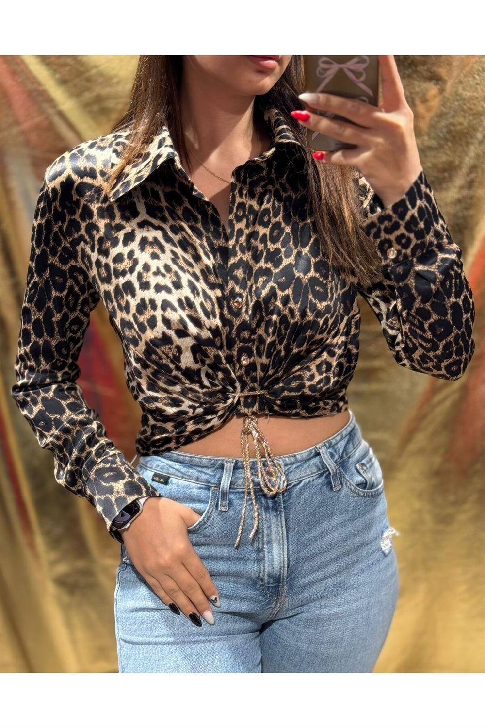 Bağlama Detaylı Leopar Desenli Crop Gömlek