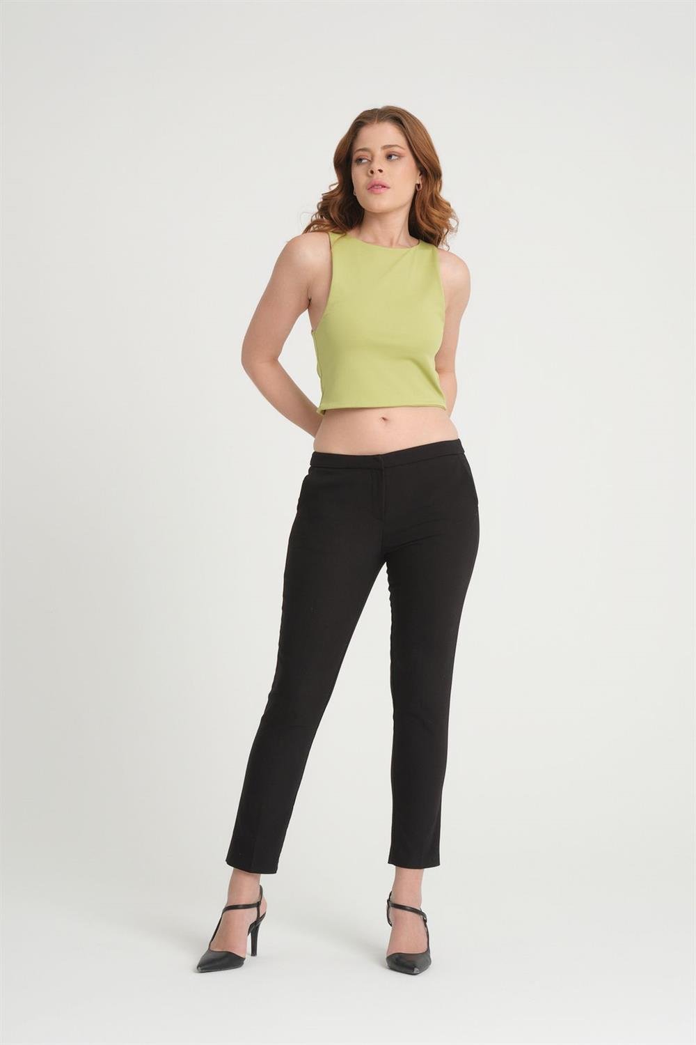 Bisiklet Yaka Askılı Crop Bluz Olive