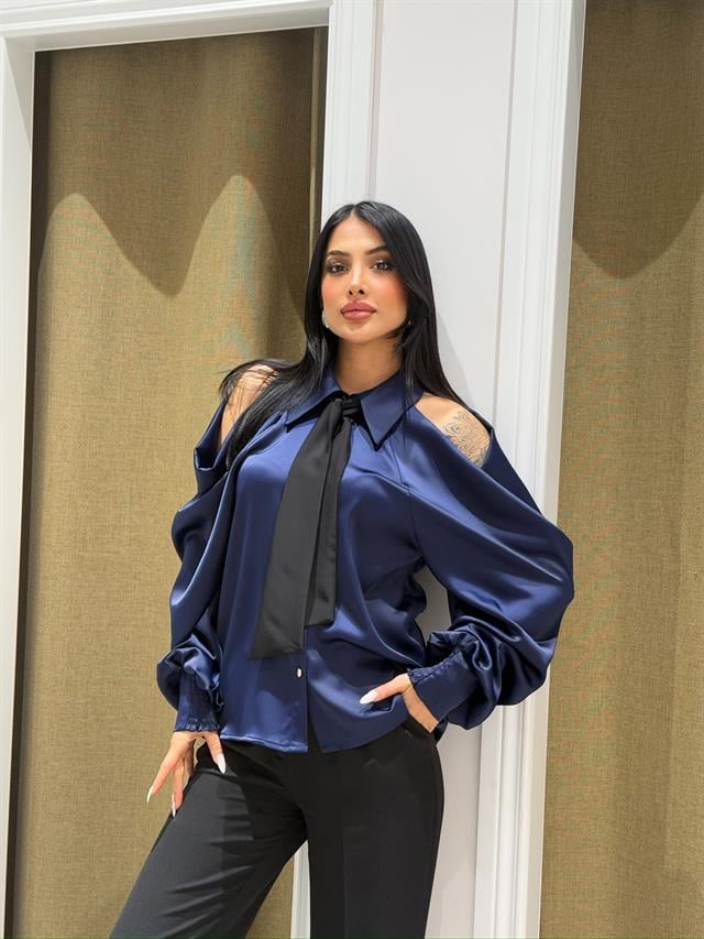 Lacivert Omuz Detaylı Saten GömlekGömlekST4644Lacivert Omuz Detaylı Saten Gömlek