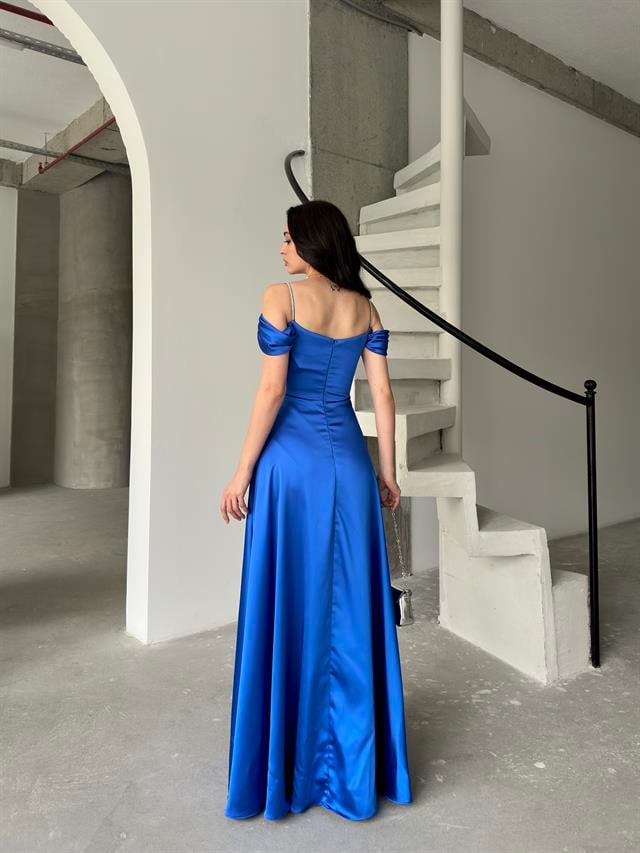 Saks Mavi Taş Askılı Düşük Kol Saten AbiyeAbiye & Mezuniyet ElbisesiST5645-6118