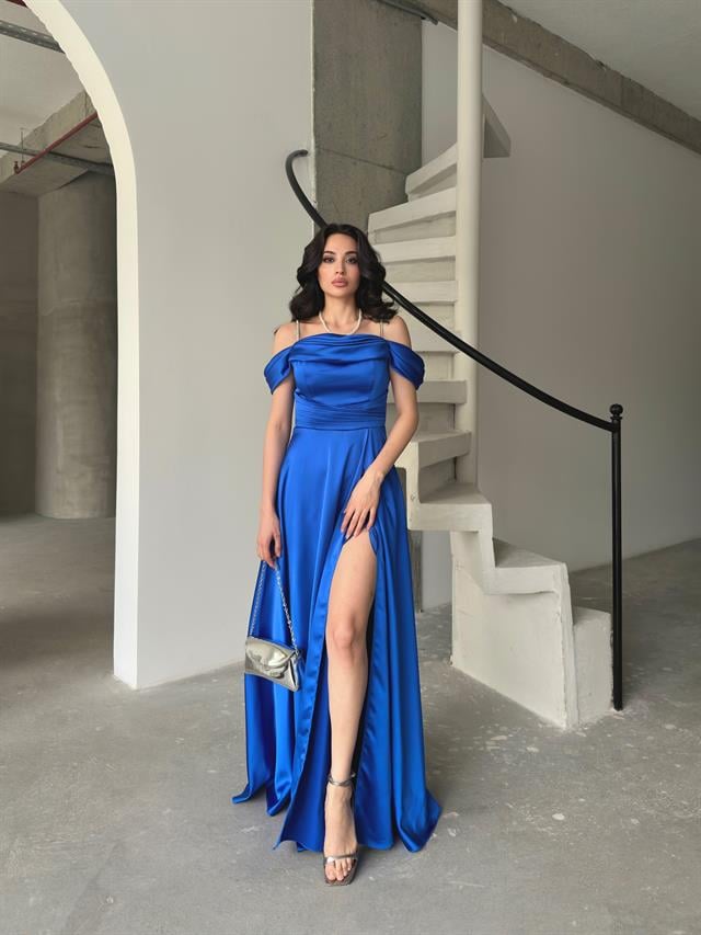 Saks Mavi Taş Askılı Düşük Kol Saten AbiyeAbiye & Mezuniyet ElbisesiST5645-6118