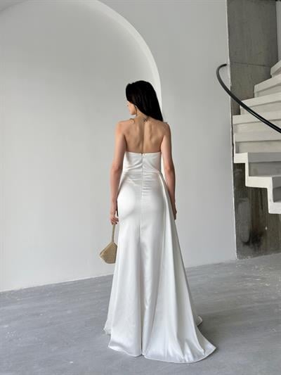Beyaz Straplez Drapeli Saten Abiye ElbiseAbiye & Mezuniyet ElbisesiST5562-7209