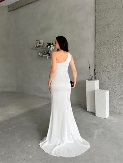 Beyaz Tek Omuz Yırtmaç Detaylı Uzun Abiye ElbiseAbiye & Mezuniyet ElbisesiST5580-1563TİCİMAX