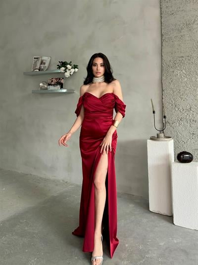 Kırmızı Büzgülü Düşük Kol Saten Abiye ElbiseAbiye & Mezuniyet ElbisesiST5550-1028TİCİMAX