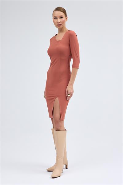 Apsen Kadın Gül Kurusu Yırtmaçlı Turva kol Yaka Detaylı Midi Elbise 3769-100