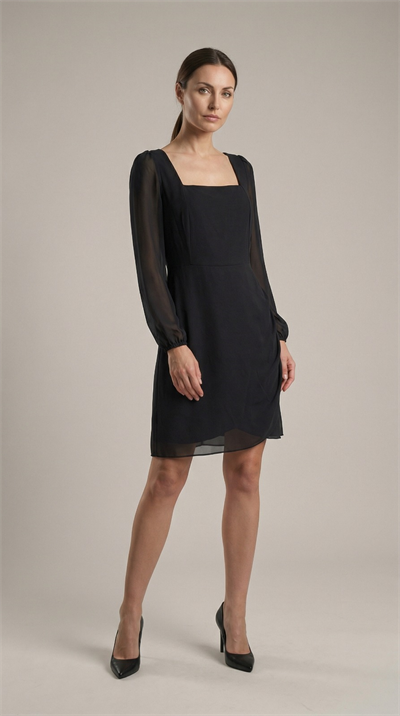 Apsen Kadın Siyah Kare Yaka Transparan Uzun Kollu Midi Elbise 