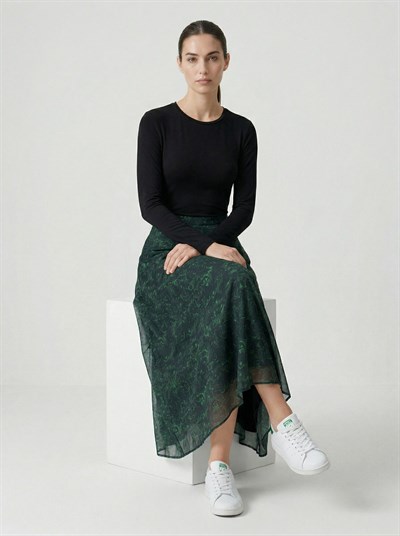 Apsen Kadın Siyah Yeşil Çiçek Desenli Beli Lastikli Astarlı Uçuşan Şifon Maksi Etek 2204-90