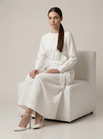 Apsen Kadın Zarif Minimalist Beyaz Kuşaklı Uzun Keten Elbise 4527-135