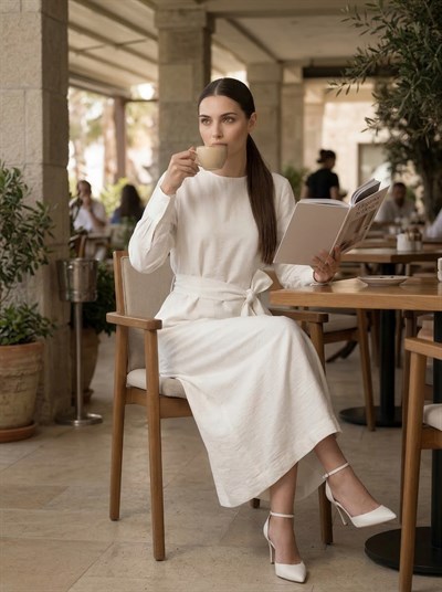 Apsen Kadın Zarif Minimalist Beyaz Kuşaklı Uzun Keten Elbise 4527-135