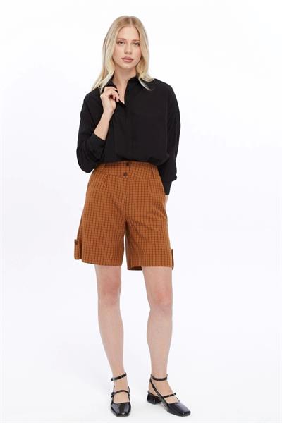 Kadın Sarı Cepli Düğme Detaylı Ekose Şort 360/50