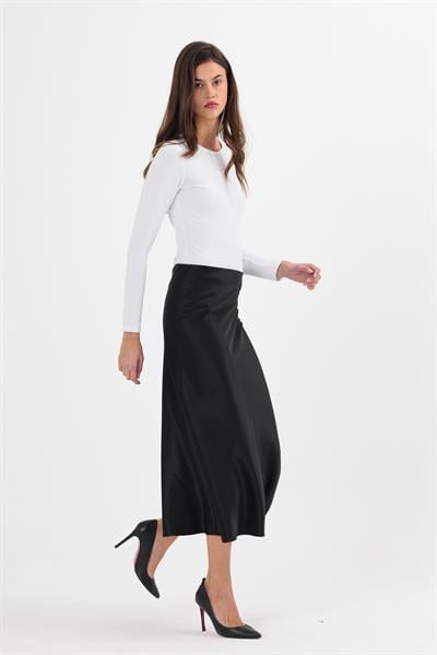 Kadın Siyah Kloş Kesim Saten Maxi Boy Dokuma Etek 2196/90