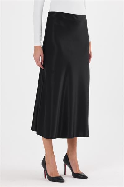 Kadın Siyah Kloş Kesim Saten Maxi Boy Dokuma Etek 2196/90