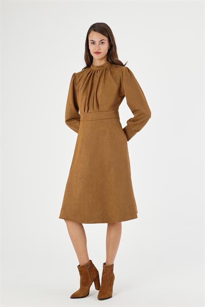 Kadın Süet Hakim Yaka Pile Detaylı Büzgülü Uzun Kol midi Boy Kloş Kışlık Elbise 4412/110