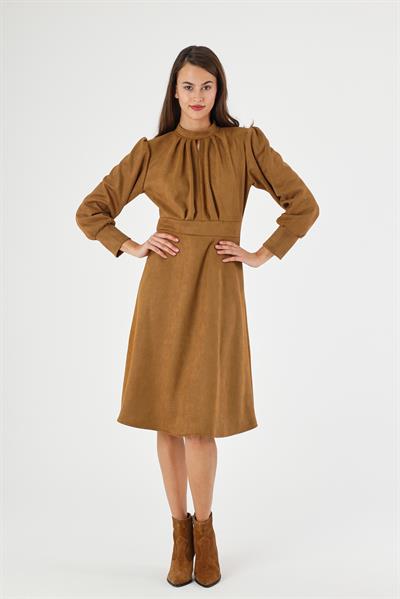 Kadın Süet Hakim Yaka Pile Detaylı Büzgülü Uzun Kol midi Boy Kloş Kışlık Elbise 4412/110