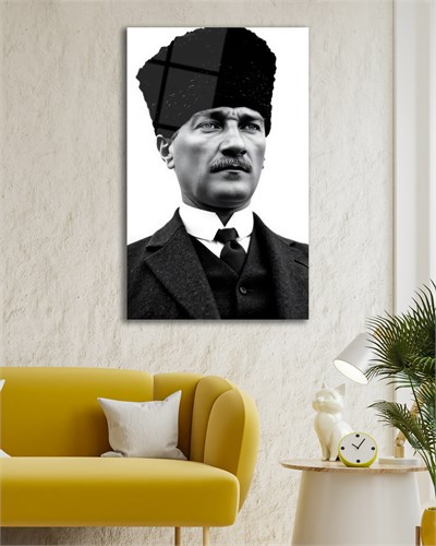 Mustafa Kemal Atatürk Siyah Beyaz Cam Tablo | Klasik Atatürk Portresi | 4 mm Temperli Cam Duvar Tablosu