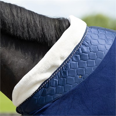 QHP Brilliance Kürklü Yaka 250 GSM Polar Gösteri ve Kurutma Blanketi