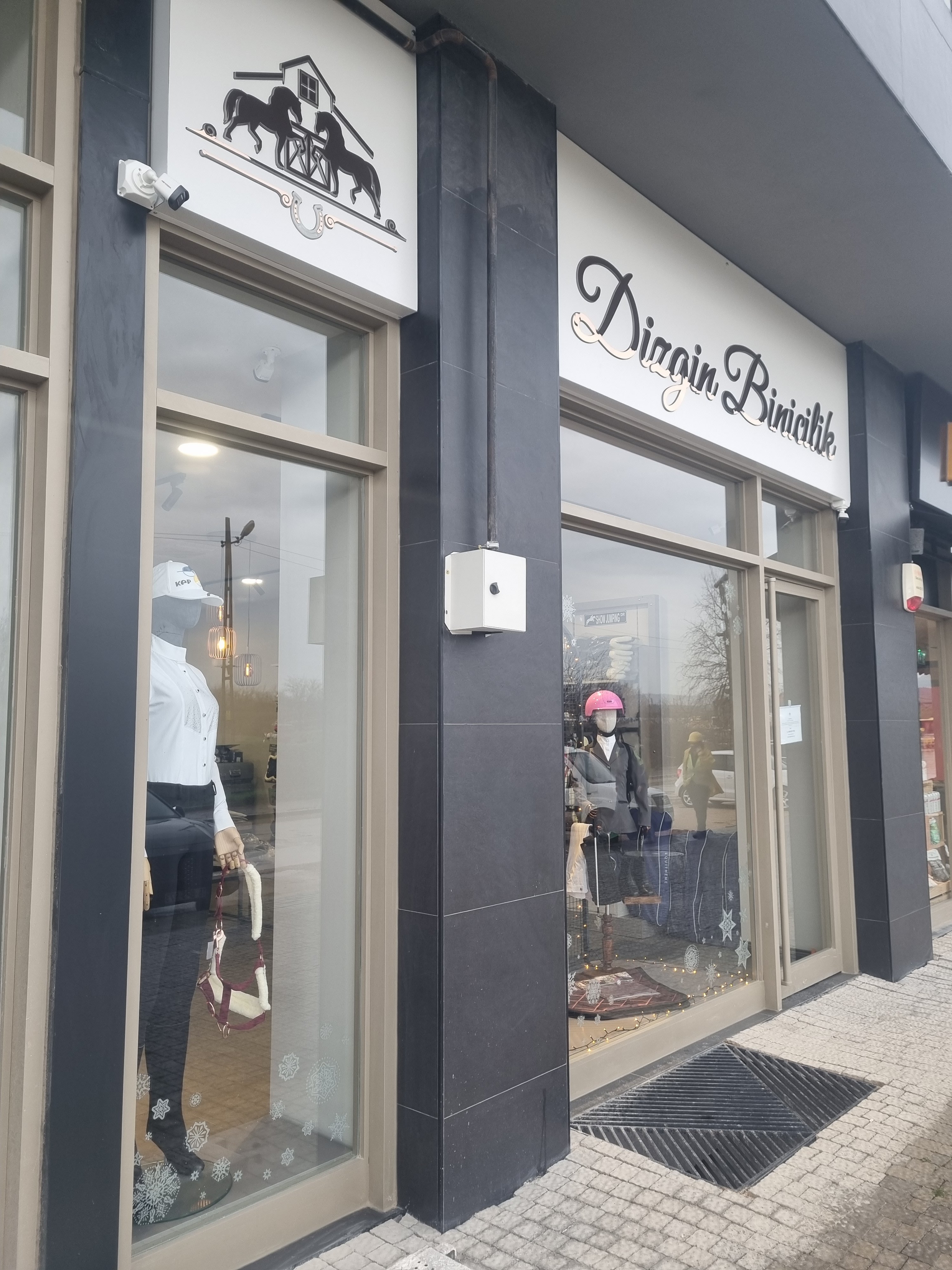 Dizgin Binicilik Mağaza Gündüz