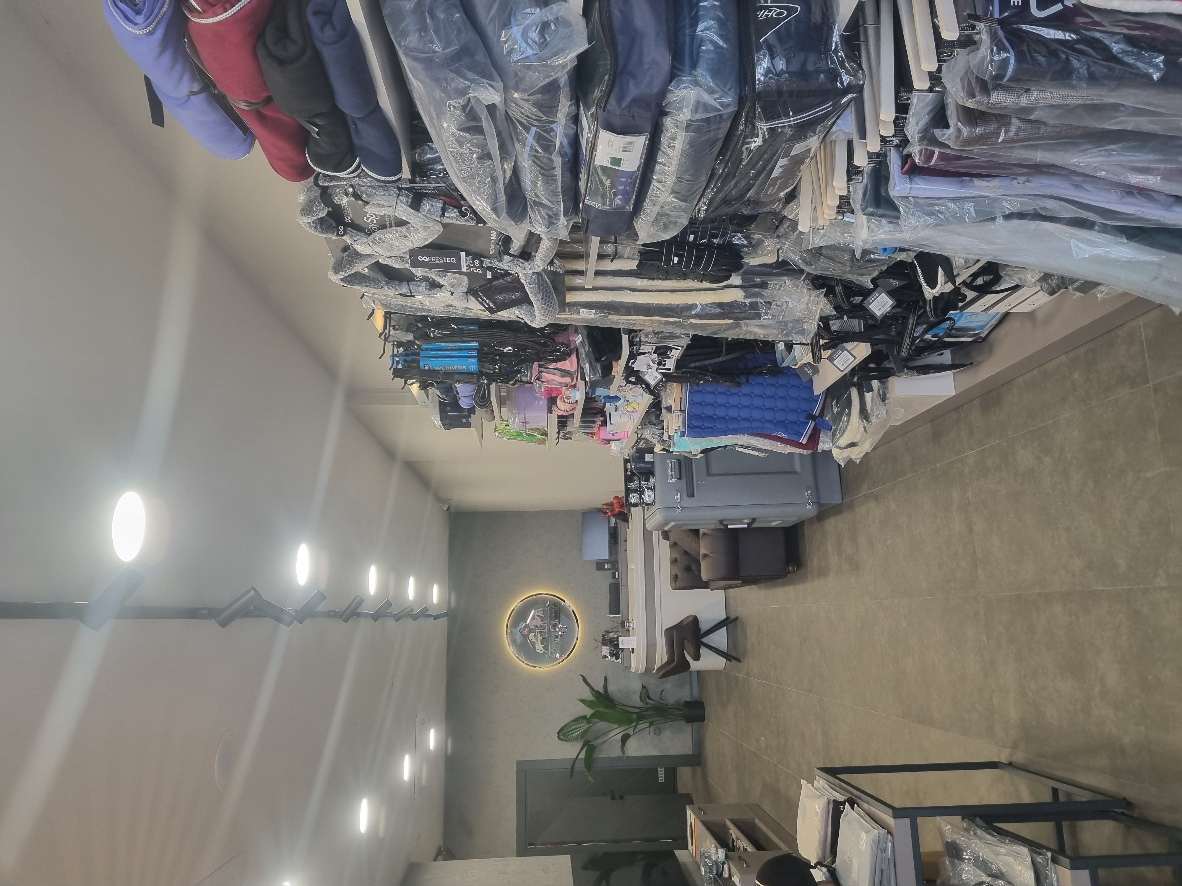 Dizgin Binicilik İç Mekan