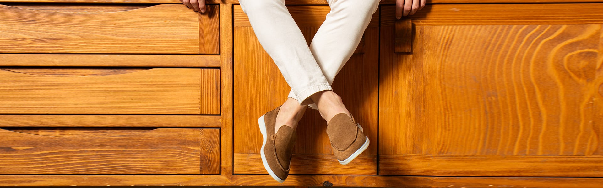 AN ESSENTIAL FOR EVERY SEASON: LOAFER